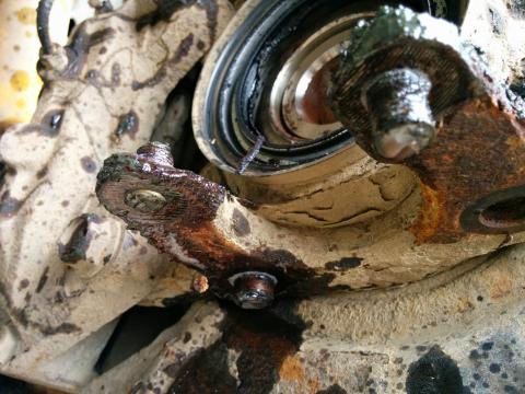 4Runner broken lower spindle bolts