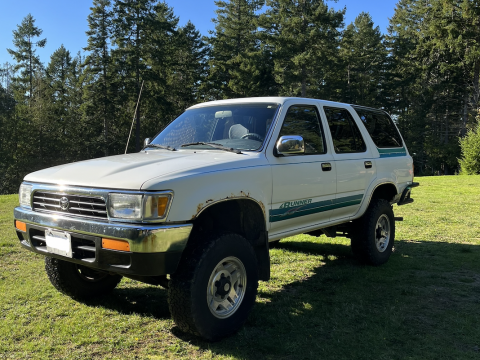 1995 Toyota 4Runner 4x4 - 4cylinder, 5-Speed Manual