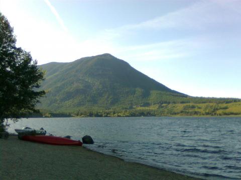 mount de cosmos= mountain of the centre of universe