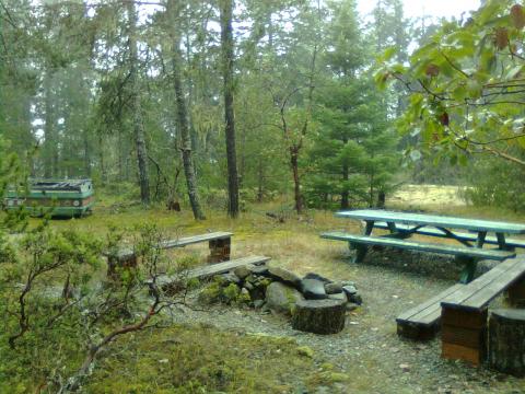 looks like a meth commune up at gogos point