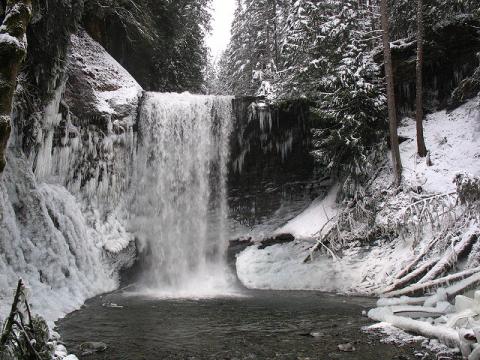 Amonite falls winter