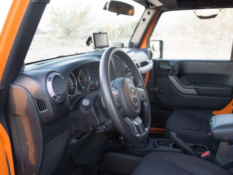 Cruise and audio controls on steering wheel...